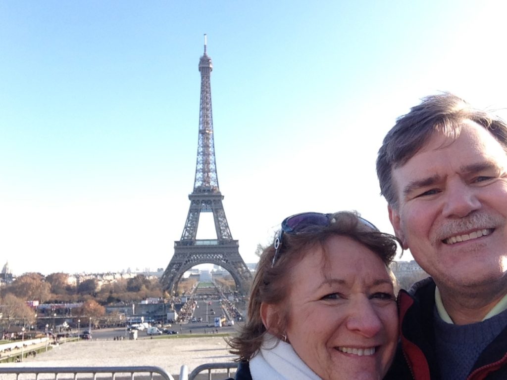 Lydia and Andrew in front of the Eiffel Tower